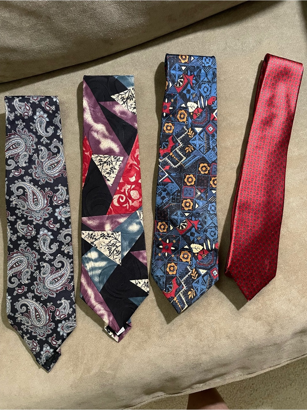 Oscar de la Renta Men's Tie Lot - Red, Blue, Black, Purple Patterns